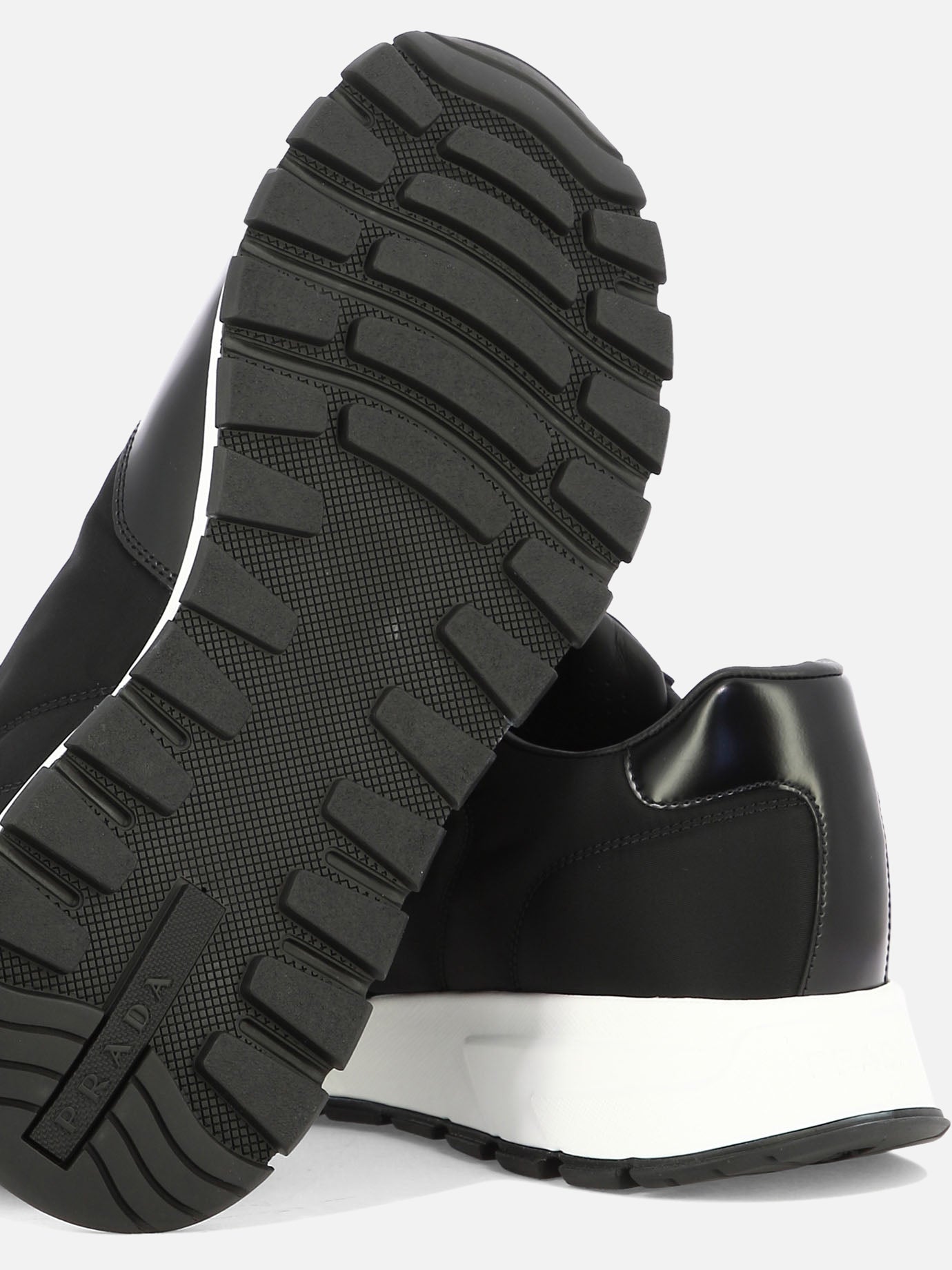 Low top sneakers 100% recycled nylon - 100% rubber  Black - Prada Men | PDP | VIETTI Online Store | Zoom-Modal_5
