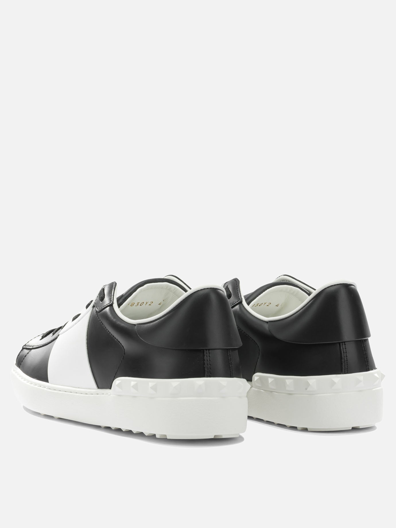 Low top sneakers 100% calf leather - 100% cowhide  Black - Valentino Garavani Men | PDP | VIETTI Online Store | thumbnail_4