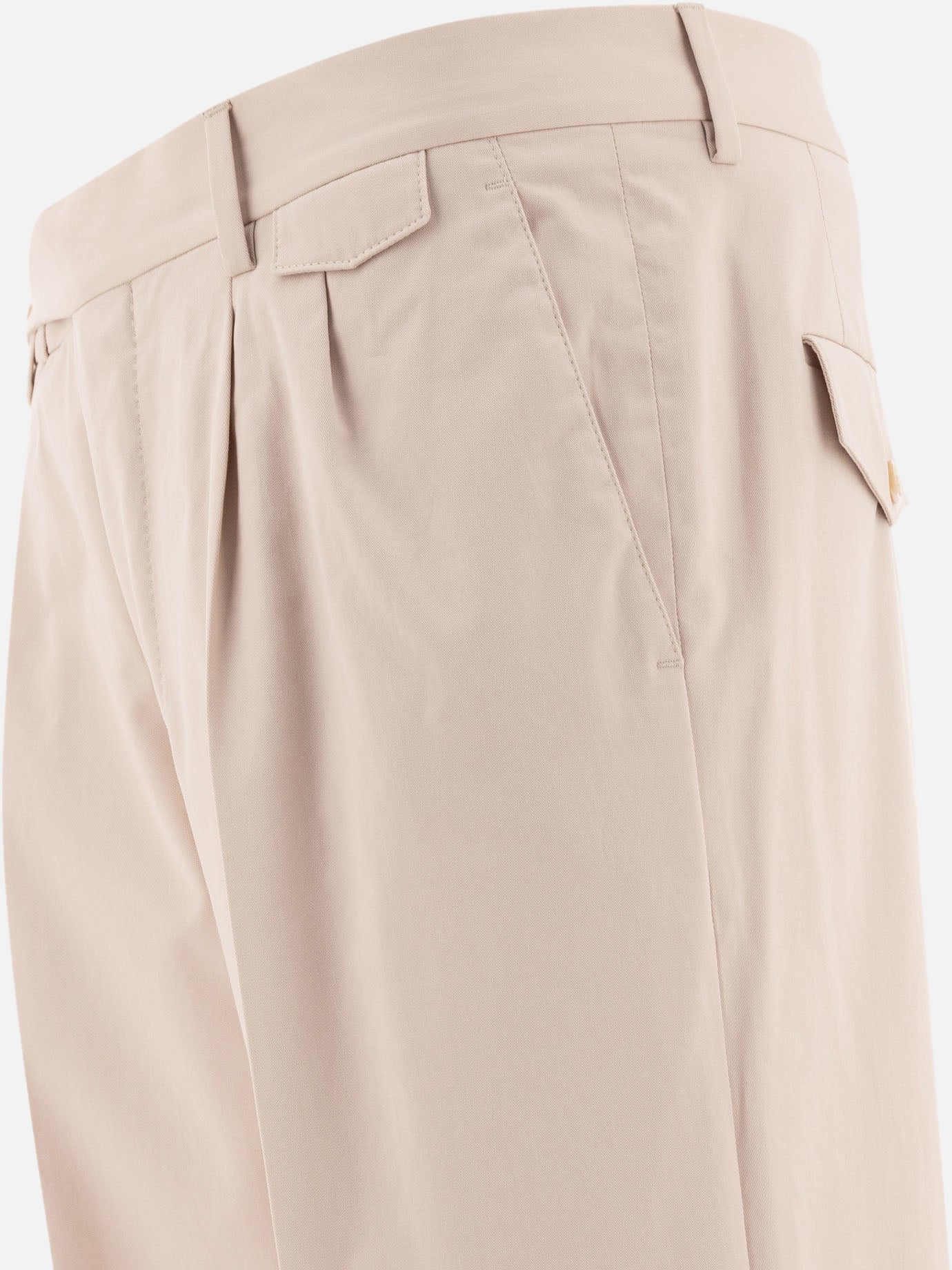 Tailored trousers with pleats