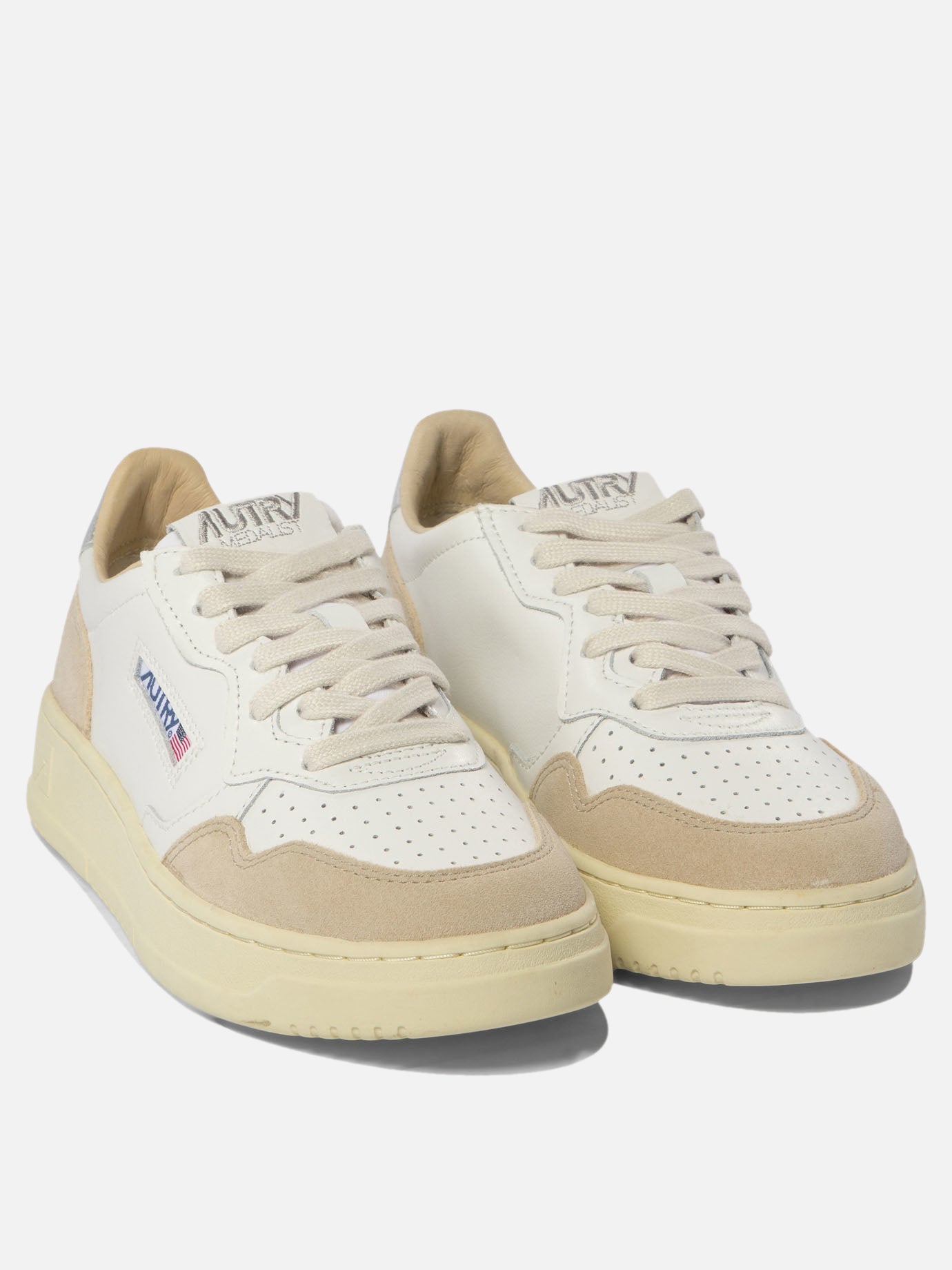Low top sneakers 100% cow leather - 100% rubber  White - Autry Women | PDP | VIETTI Online Store | thumbnail_2