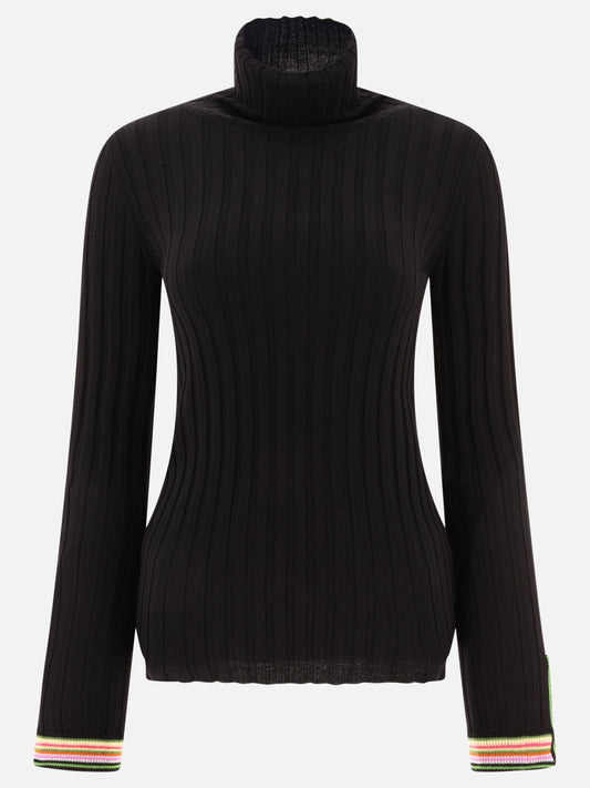 Turtleneck with contrasting profiles